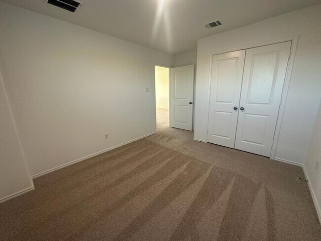 Building Photo - 1018 Ascari Ct
