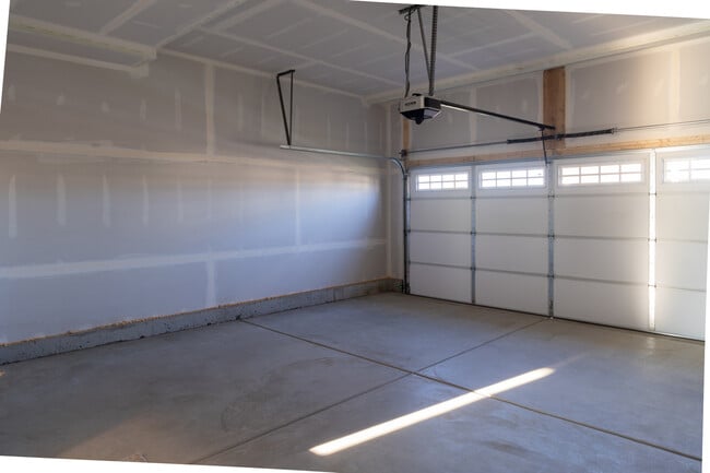 Building Photo - 2444 Scribe St