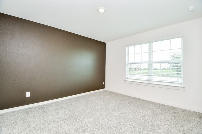 Building Photo - 30406 Canterbury Flds Dr