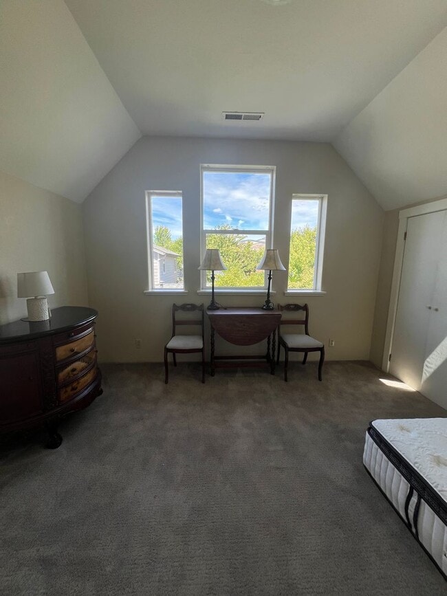 Building Photo - COMING SOON!  2 bed, 2 bath home in the heart of Ashland