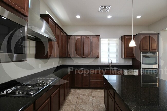 Building Photo - 4167 E Glacier Pl