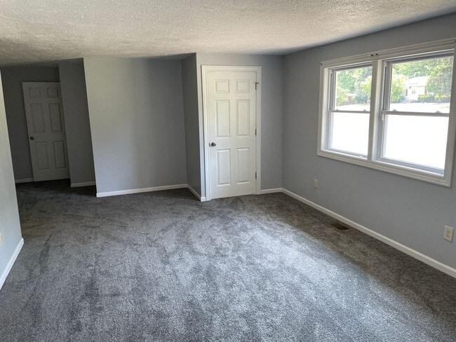 Building Photo - Charming 3-Bedroom Ranch Home in Comstock Park