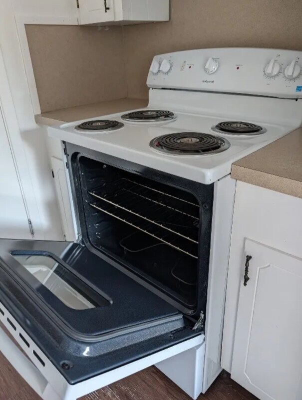 Building Photo - 103 Holland St