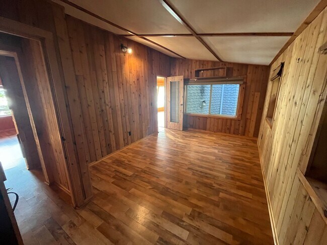 Building Photo - Lake house at Unity