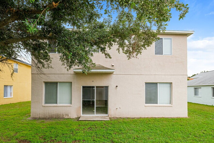 Building Photo - 12822 Longcrest Dr