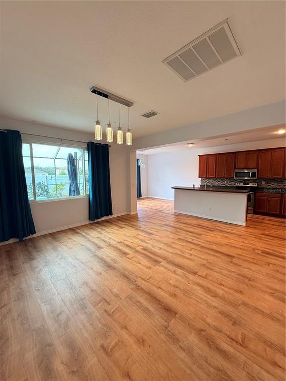 Building Photo - 404 Crichton St