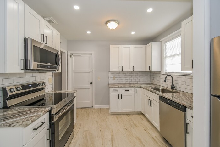 Building Photo - 4740 Cardinal Blvd