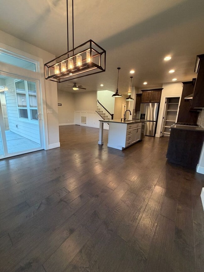 Building Photo - South Meridian Beautiful 4-Bedroom Home with a 3-Car Garage