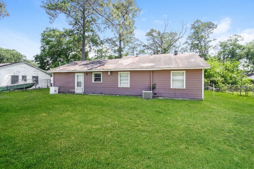 Building Photo - 11235 Lemond Dr