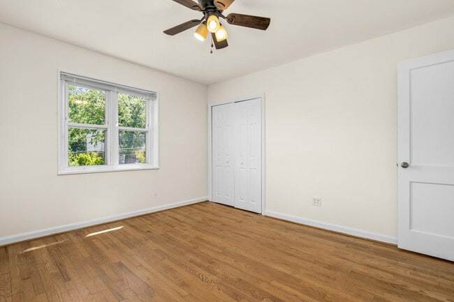 Building Photo - 5810 Fifer Dr
