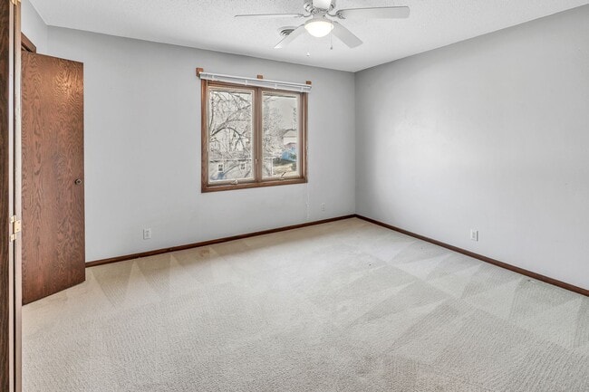 Building Photo - Rent: Maintenance Free Living in a Great L...