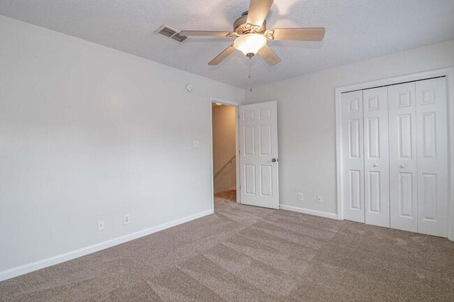 Building Photo - 299-E2 Raleigh Dr