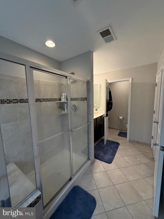 Building Photo - 42218 Castle Ridge Square