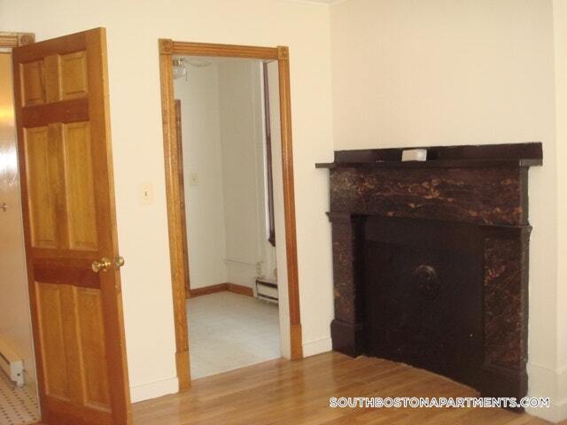 Building Photo - 506 E Broadway