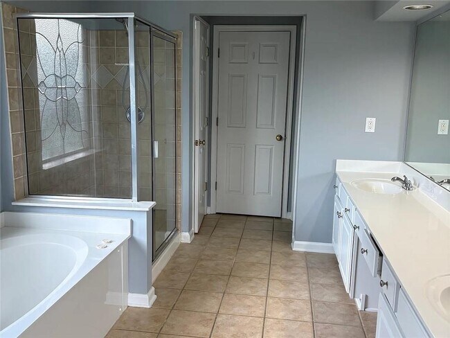 Building Photo - 8105 Cavendish Pl