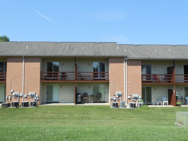 Building Photo - 205 Miller Rd