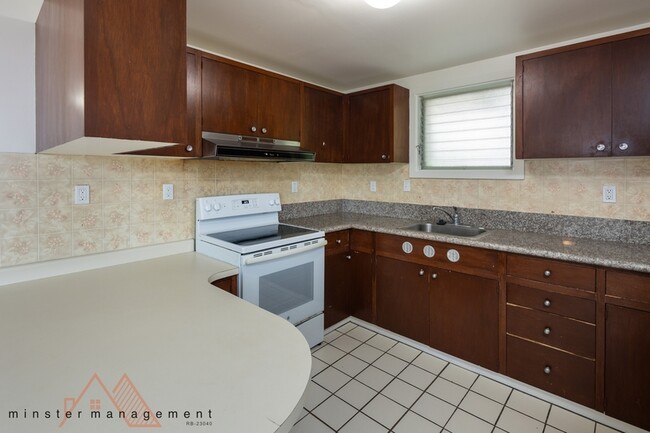 Building Photo - 2133 Metcalf St