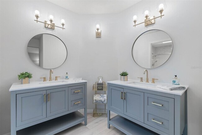 Building Photo - 4 Jasmine Run