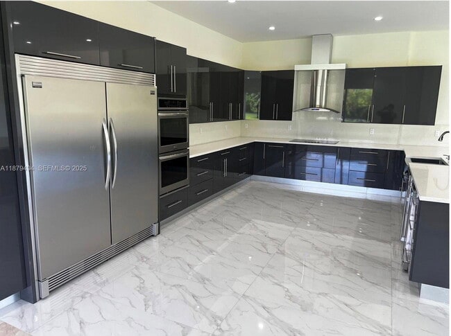 Building Photo - Marinel Say Drive, Davie, FL 33314 - 6 BR 6.5 BA single-family home