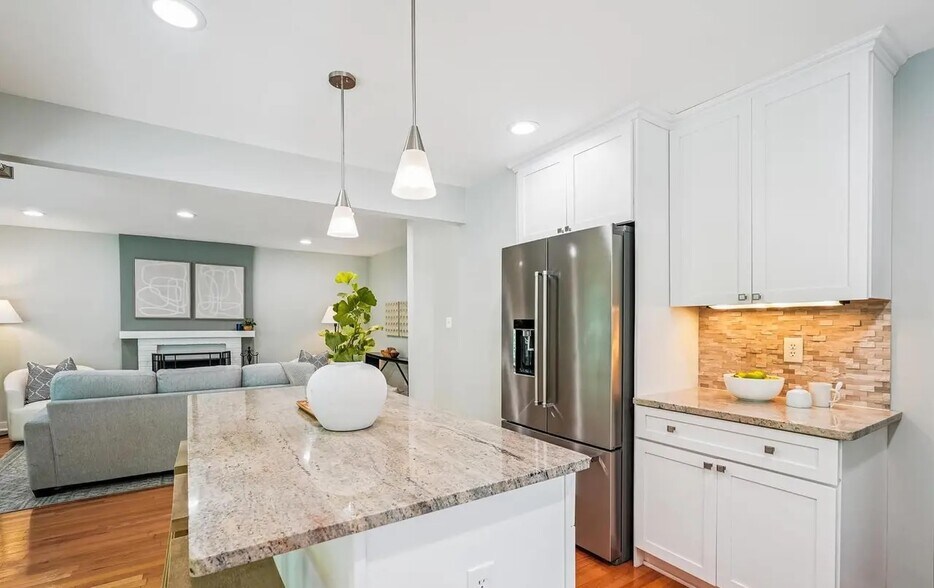 Building Photo - 276 W Meadowland Ln