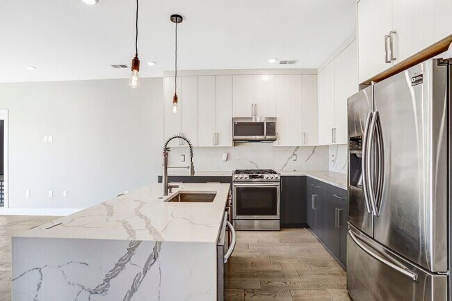 Building Photo - 2812 Georgia Ave NW