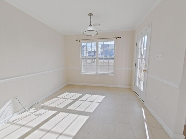 Building Photo - 113 Dozier Dr