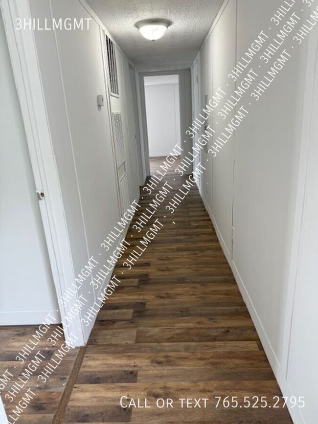 Building Photo - 307 Valley Brook Cir