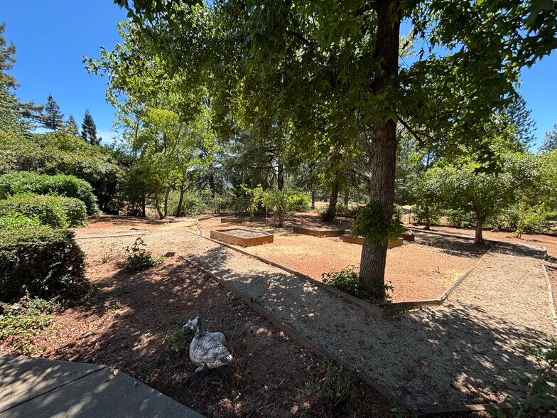Building Photo - 3594 Camino Hills Dr