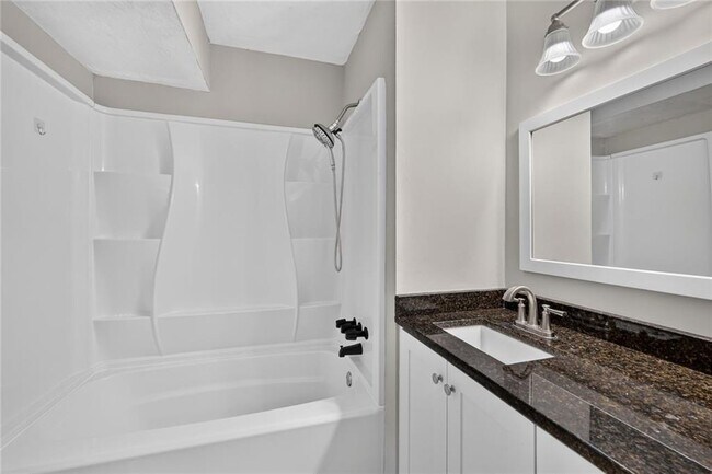 Building Photo - 226 High Creek Dr