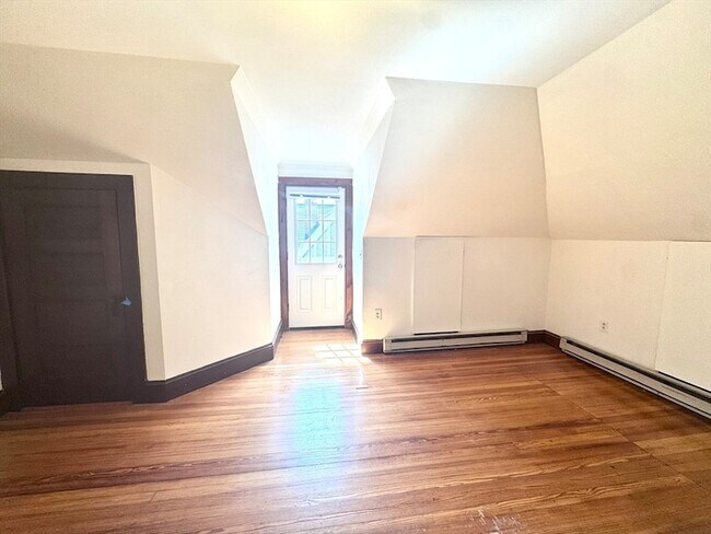 Building Photo - 22 Greenough St