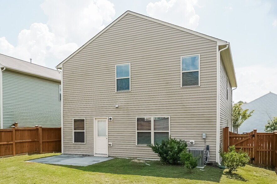 Building Photo - 3661 Althorp Drive