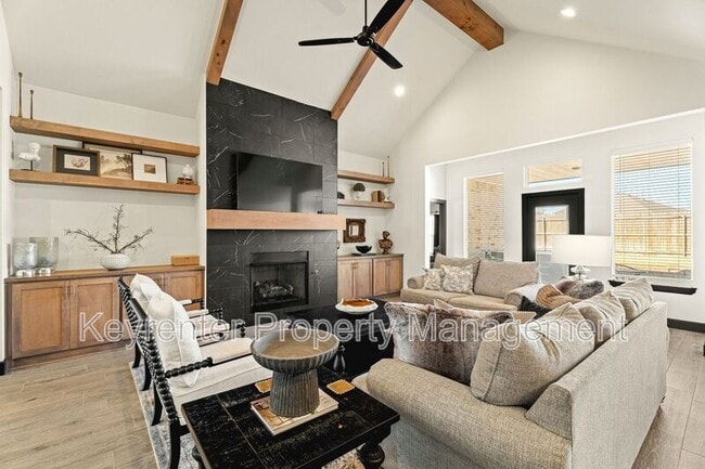 Building Photo - 2805 Crystal Creek Dr