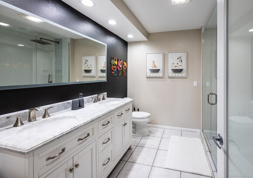 Building Photo - 3155 E Ramon Rd