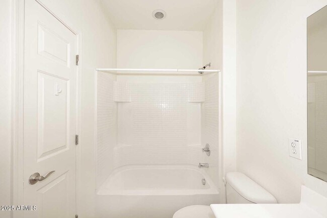 Building Photo - 11020 E Shepperd Ave