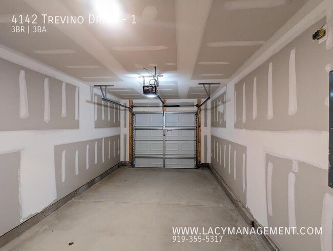 Building Photo - 4142 Trevino Dr