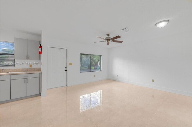 Building Photo - 28151 SW 142nd Ct