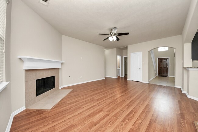 Building Photo - 24503 Hikers Bend Dr