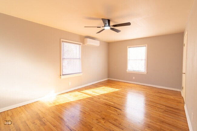 Building Photo - 3206 9th St