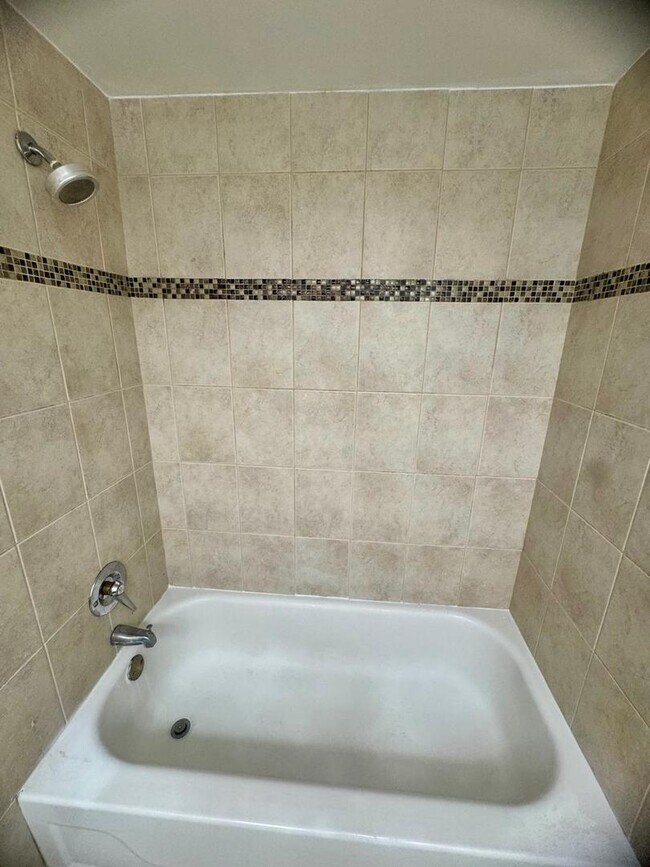 Building Photo - 1463 Mercury Dr