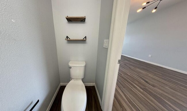 Building Photo - 7031 White Treetop Pl