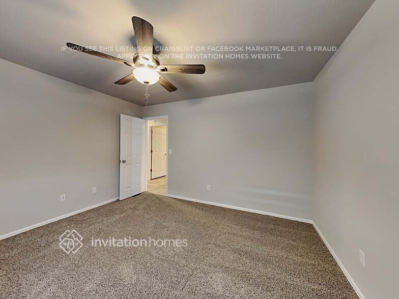 Building Photo - 9284 Sand Myrtle Dr