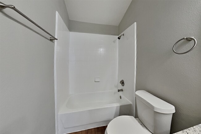 Building Photo - 5803 Village Grove Dr