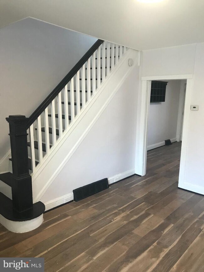 Building Photo - 1522 Plum St