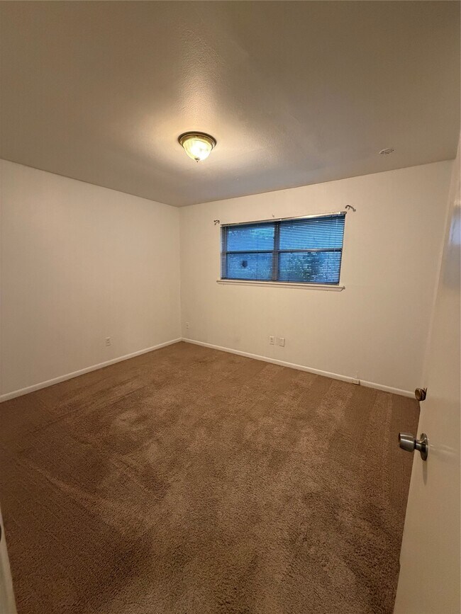 Building Photo - 5422 Spellman Rd