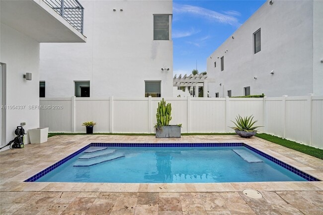 Building Photo - 9995 NW 75th St