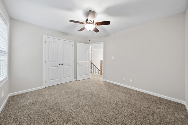 Building Photo - Pet Friendly Four Bedroom!