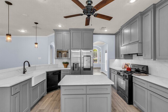 Building Photo - 30114 Thorsby Dr