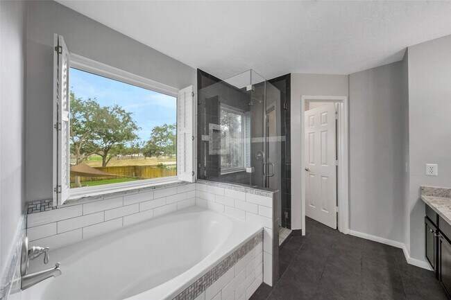 Building Photo - 16731 Creek Trail