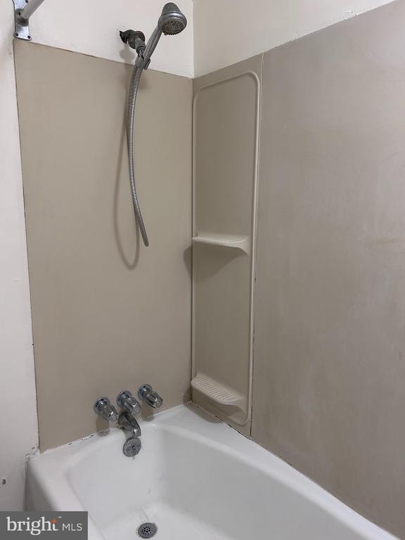 Building Photo - 913 Fayette St