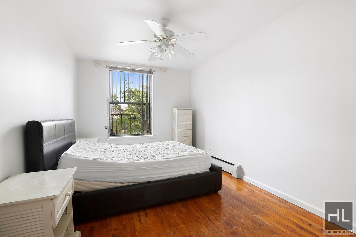 Building Photo - Steps to Central Park & Subways: Massive Kingsize 1BR at St Nicholas Court Condominium